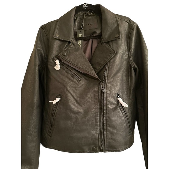 BLANK NYC Vegan Leather Moto Jacket - Picture 4 of 9